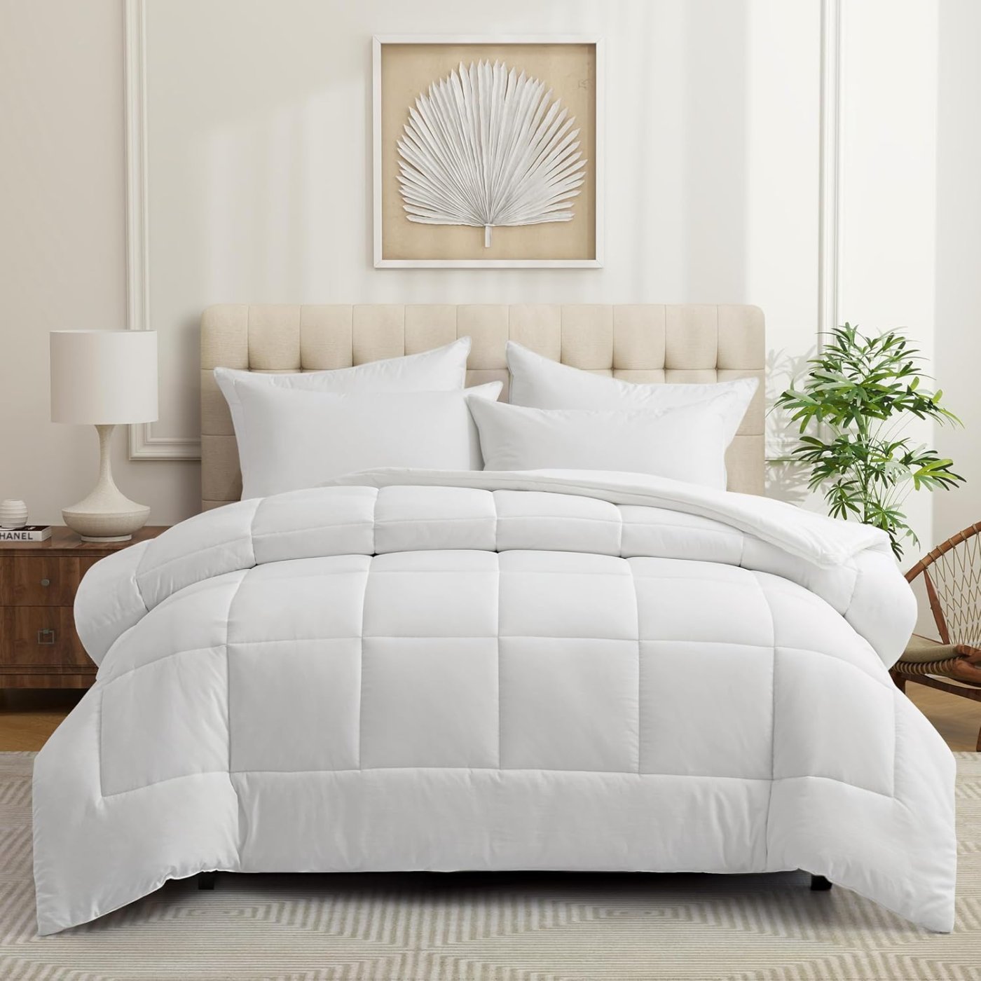 700GSM Microfiber Winter Doona Queen Size, Ultra Warm Thick Fluffy Quilt, Thermal Cold Weather Bedding, Diamond Stitched Breathable Polyester Quilt, Machine Washable (210x210cm)